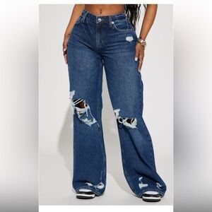 (NWOT) FASHIONOVA DISTRESSED JEANS